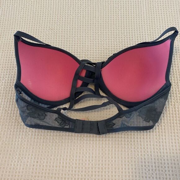 Pink Bra 32D - Picture 5 of 5
